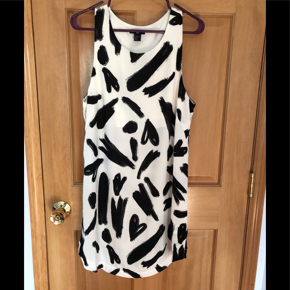 Super cute shift dress